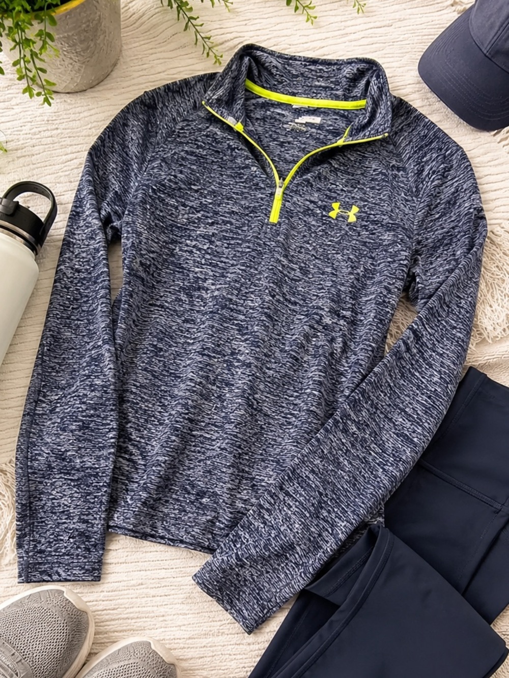 Under Armour Cold Gear Gray Navy Lime Chartreuse Long Sleeve Athletic Top Medium - Picture 3 of 15
